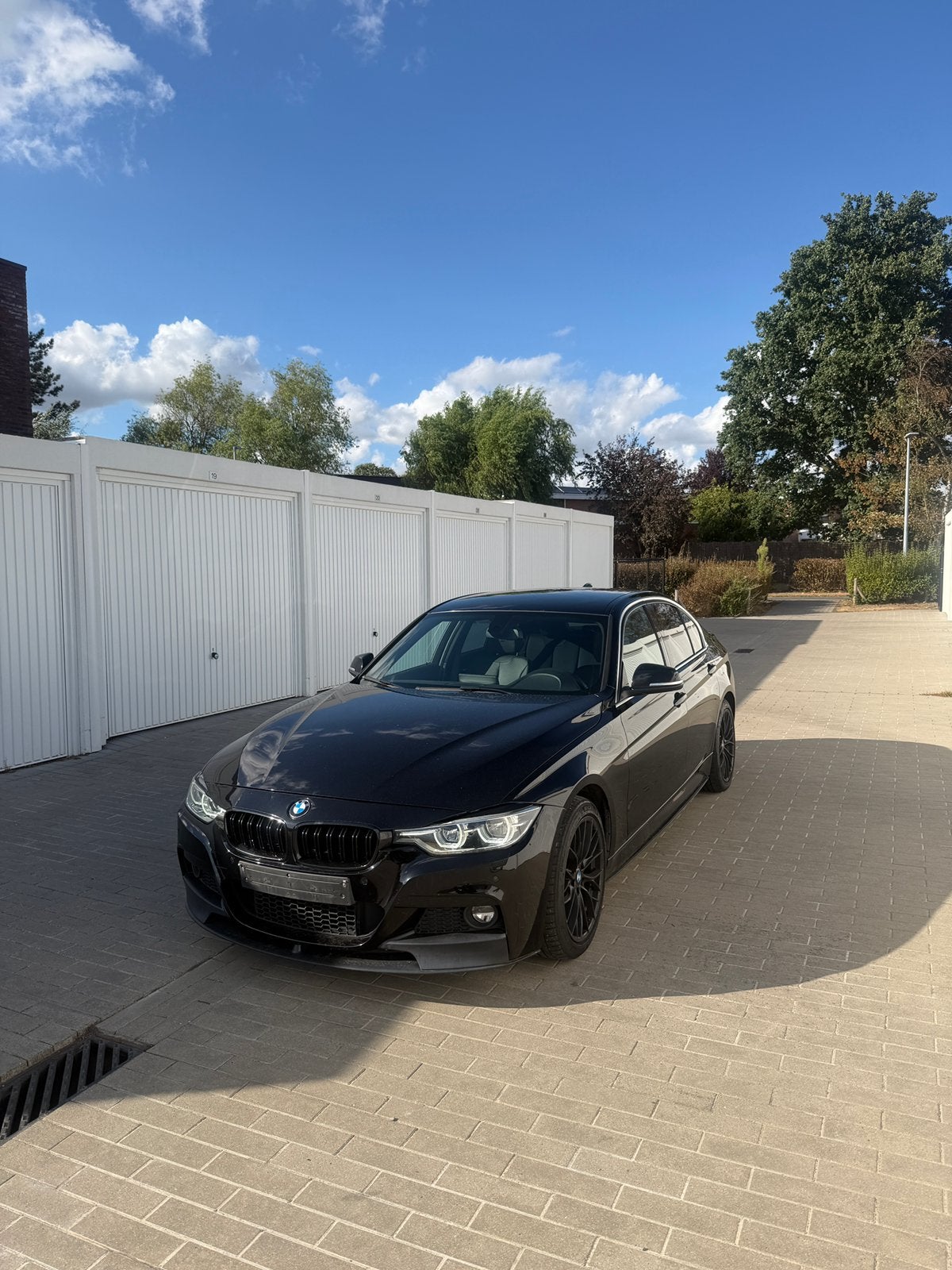 Bmw 330i, Achterwielaandrijving, 4 cilinders, Zwart, Leder