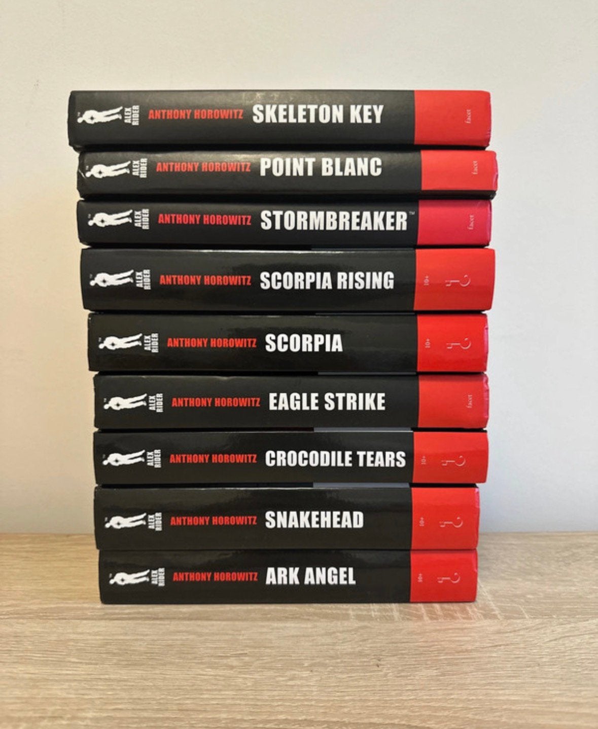 9 boeken Alex Rider (Anthony Horowitz), Ophalen of Verzenden, Zo goed als nieuw