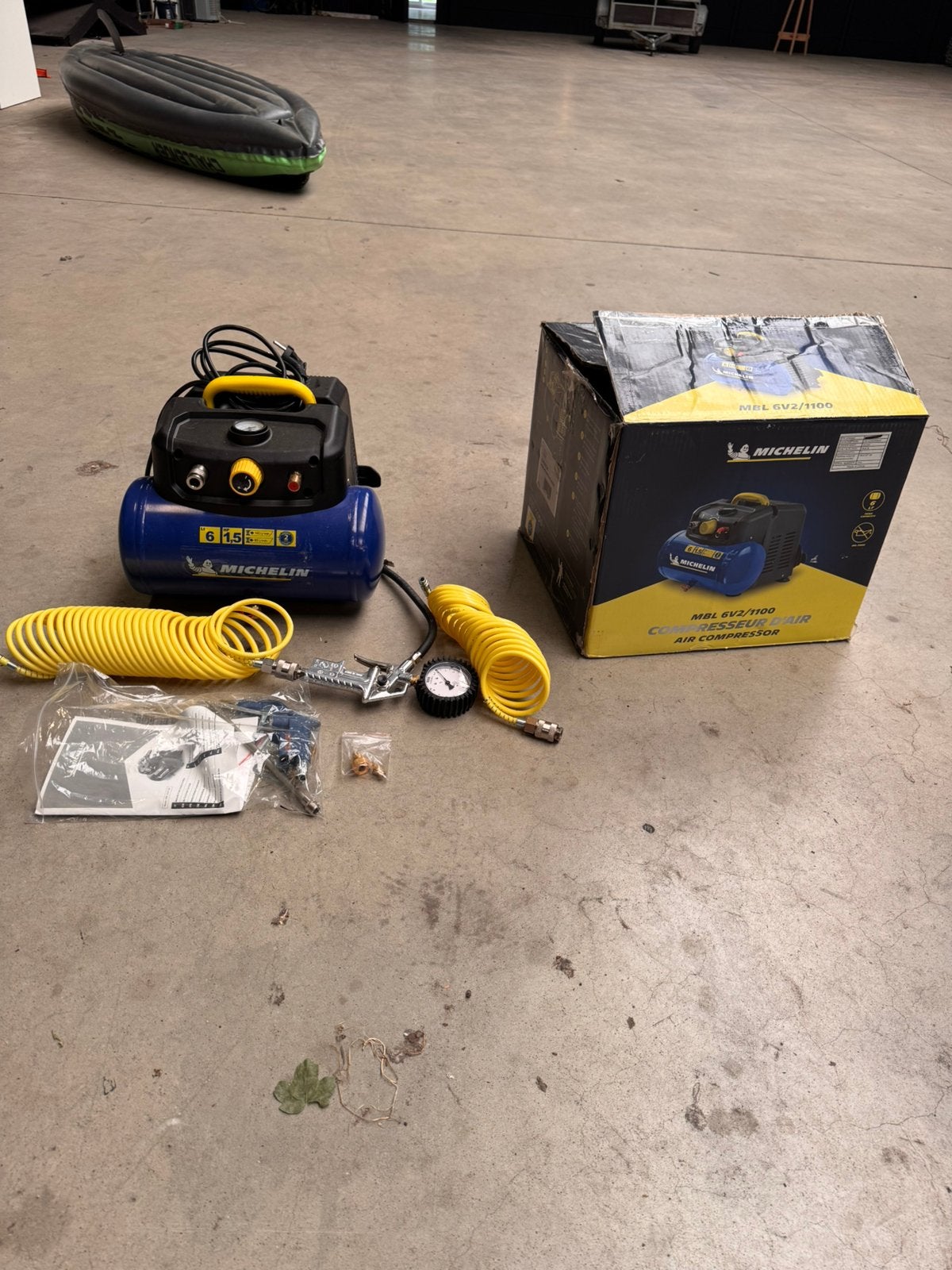 Mobiele Michelin Compressor, Doe-het-zelf en Bouw, Ophalen, Mobiel, 6 tot 10 bar, Zo goed als nieuw