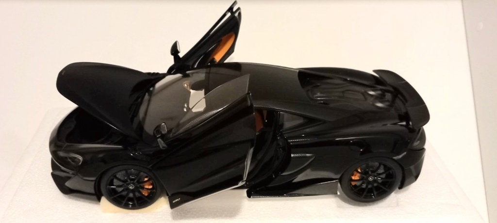1/18 McLaren 600LT onyx black 2019 Autoart, Hobby en Vrije tijd, Modelauto's | 1:18, Ophalen of Verzenden, Nieuw, Auto, Autoart