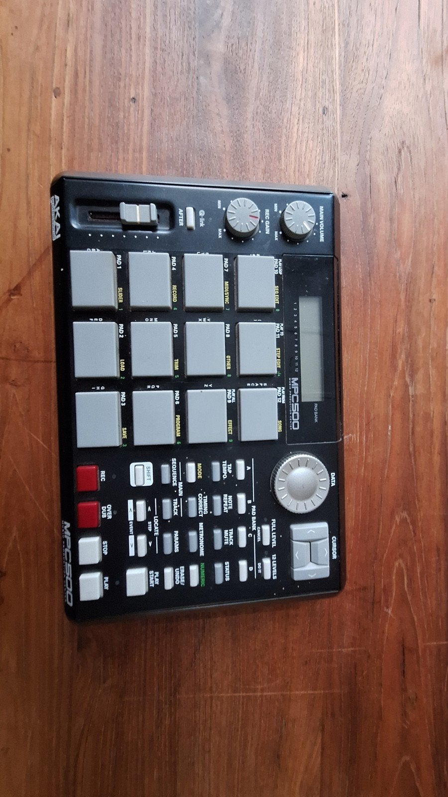 Mythique AKAI MPC 500, Enlèvement, Comme neuf