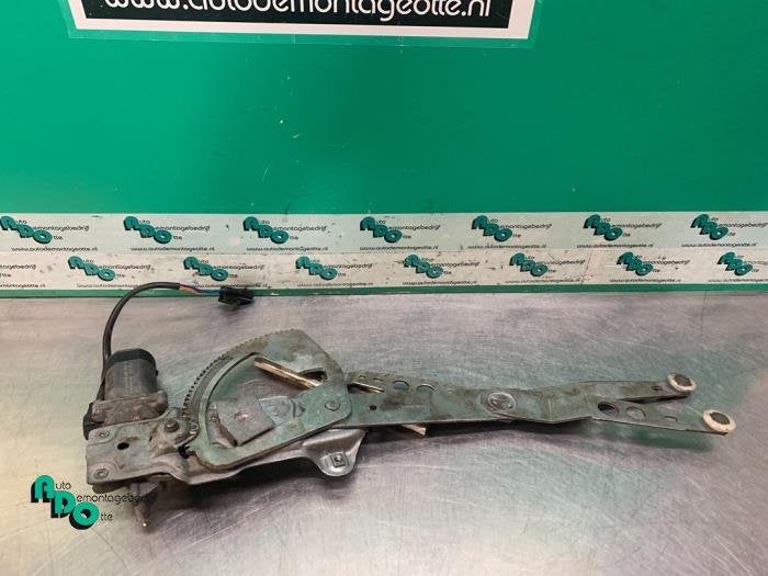 Mécanique vitre 4portes arrière droite d'un Jaguar XJ, -, 3 mois de garantie, Utilisé, Jaguar