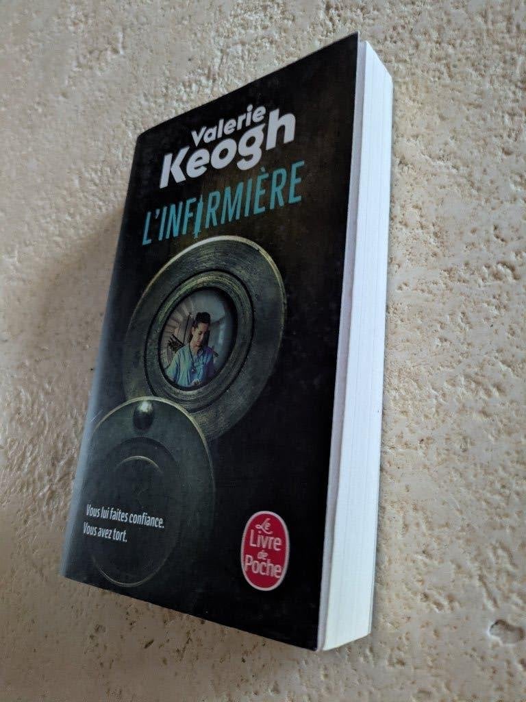 L'infirmière (Valerie Keogh)., Livres, Valerie Keogh., Envoi, Adaptation télévisée, Comme neuf