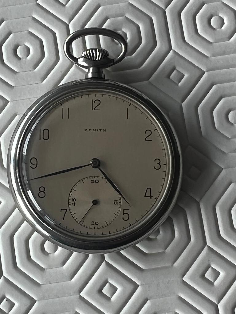 montre zenith en superbe état, Enlèvement ou Envoi, Acier, Montre de poche