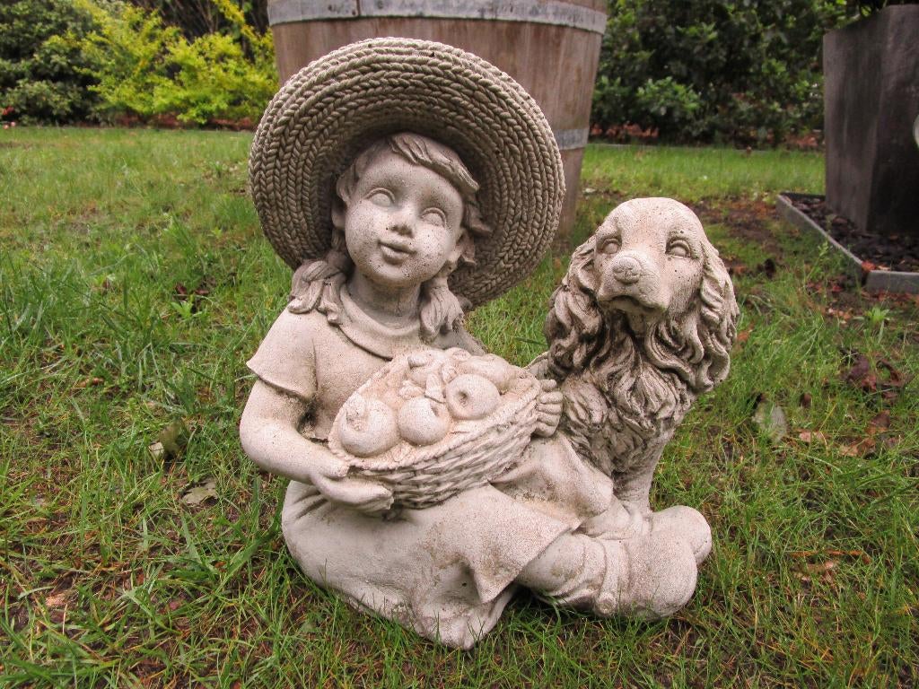 betonnen tuinbeeld meisje met hond, Tuin en Terras, Ophalen, Gebruikt, Beton, Mensenbeeld