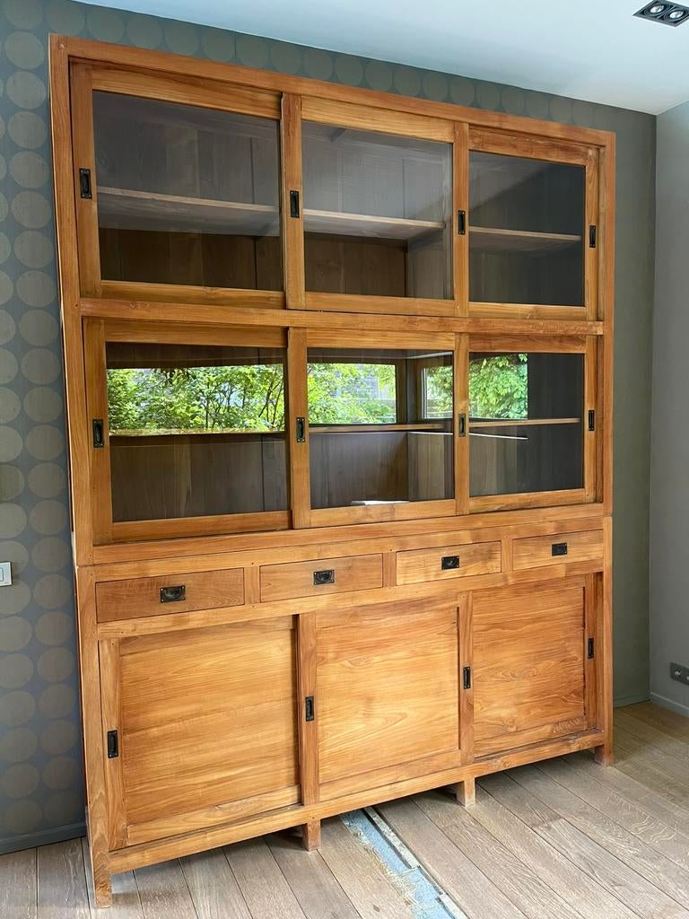 Teak vitrinekast, Ophalen, Zo goed als nieuw