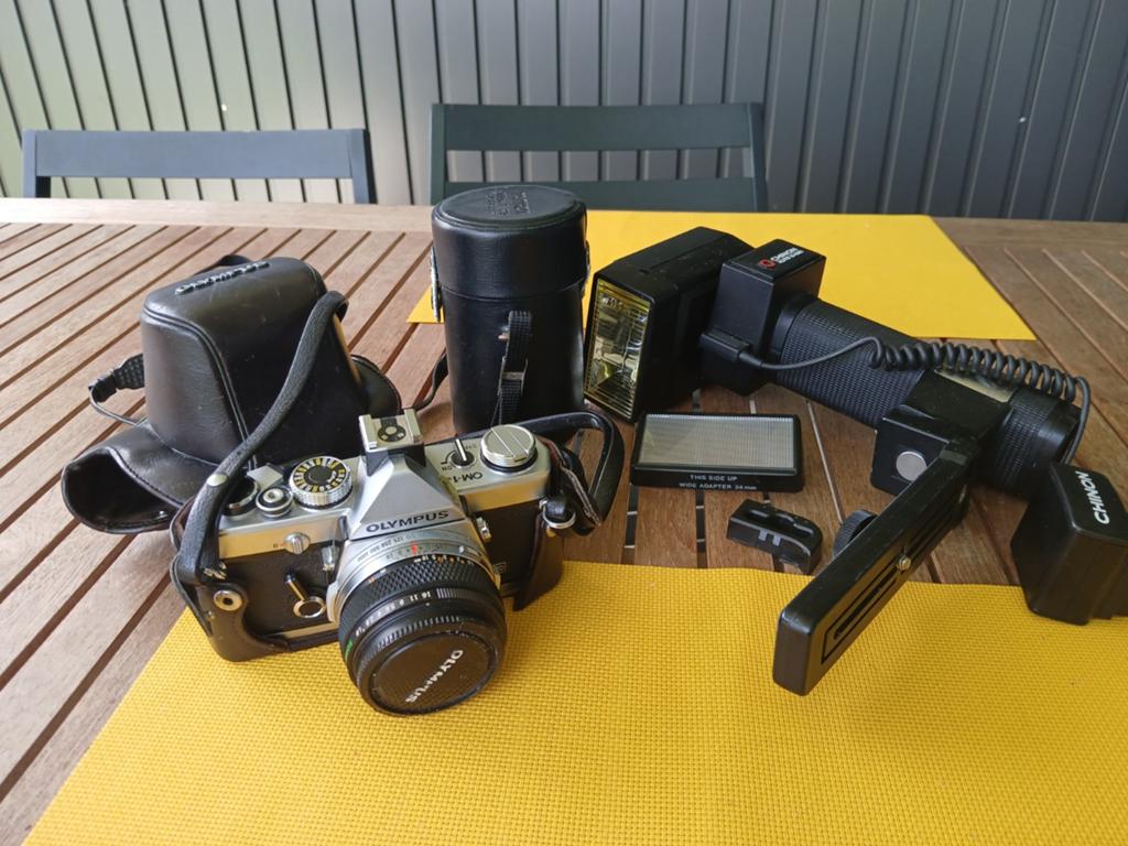 Appareil photo Olympus OM1 avec flash chinon et objectif sup, Enlèvement