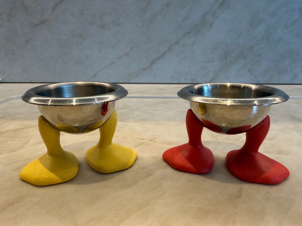 Eierdopjes + timer voor eitjes, Huis en Inrichting, Keuken | Servies, Zo goed als nieuw, Overige typen, Overige stijlen, Porselein