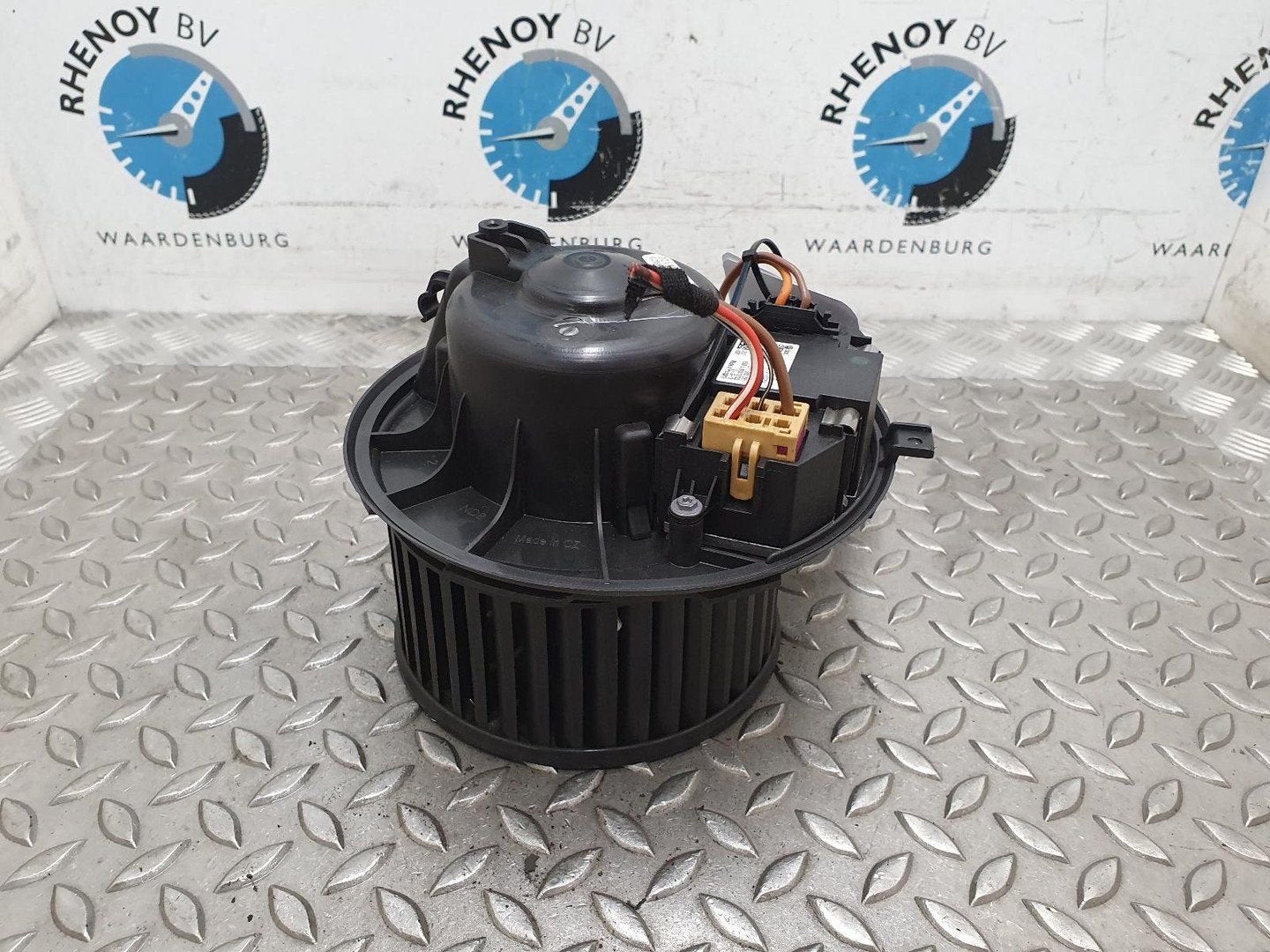 SKODA SUPERB TDI KACHELMOTOR 2011, Ophalen of Verzenden, Gebruikt, Stiba lid