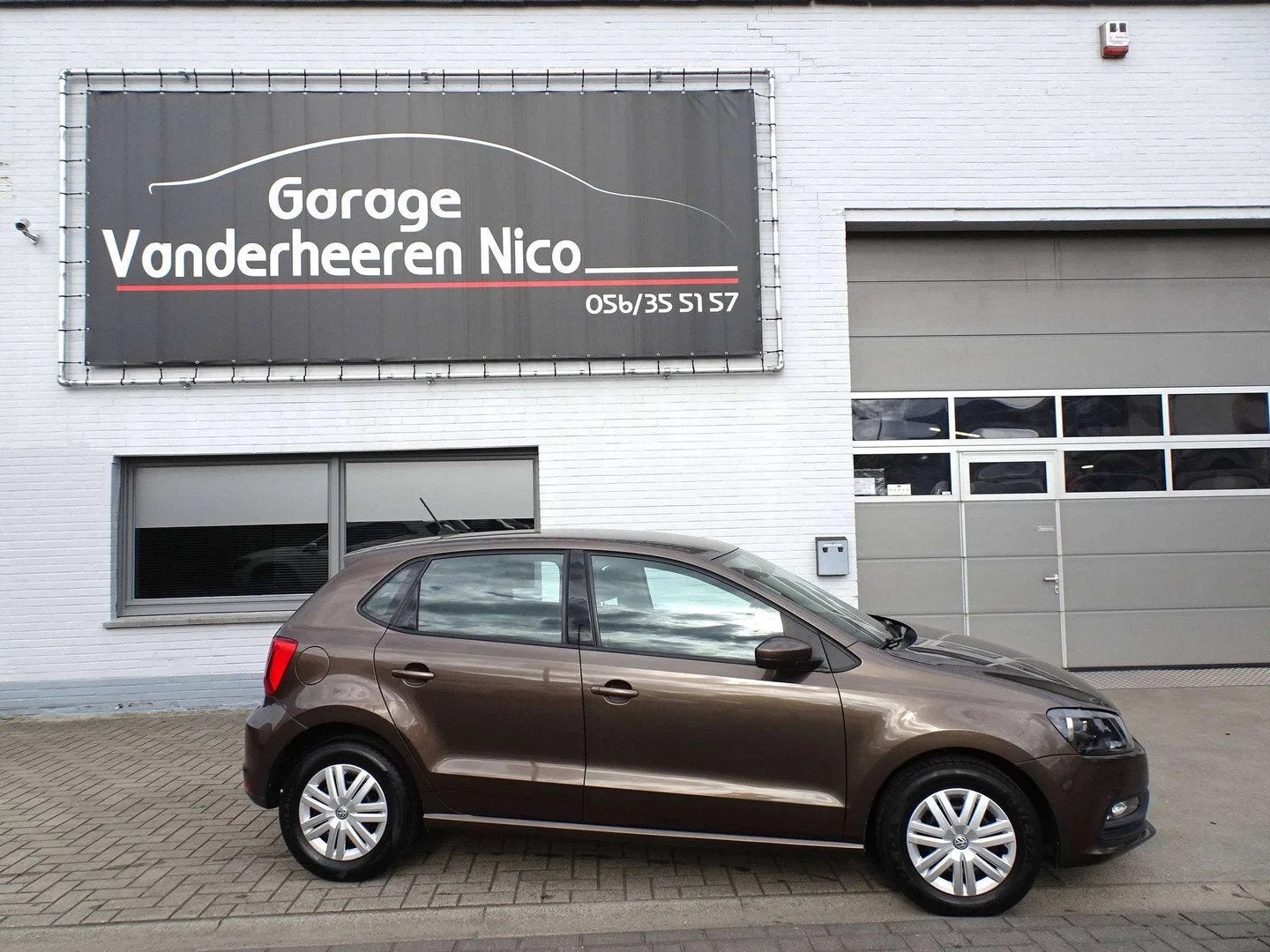 Volkswagen Polo 1.2TSi 5d. Trendline NAVIAUT. AIRCO,PDC,BLUE, Autos, Volkswagen, 1197 cm³, Argent ou Gris, Achat, 90 ch