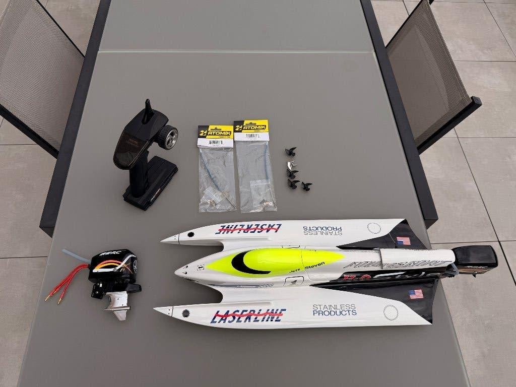 Catamaran F1 RC Brushless – Neuf – RTR + Moteur de réserve, Enlèvement, Neuf
