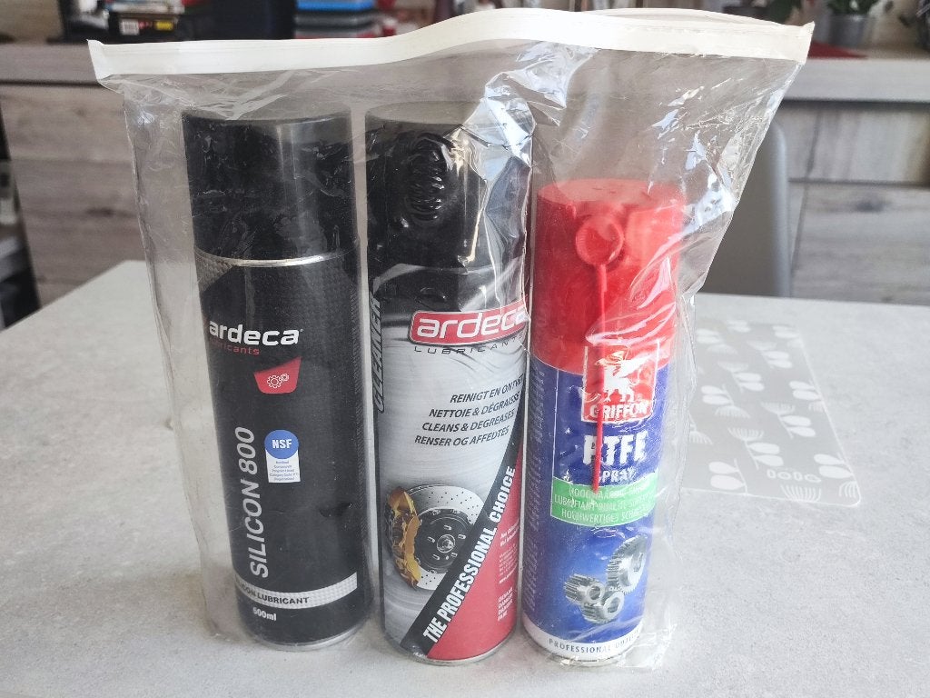 **Smeermiddel Fiets ,motor e.a. NIEUW  *aan  ELK ERNSTIG BOD, Ophalen, Nieuw