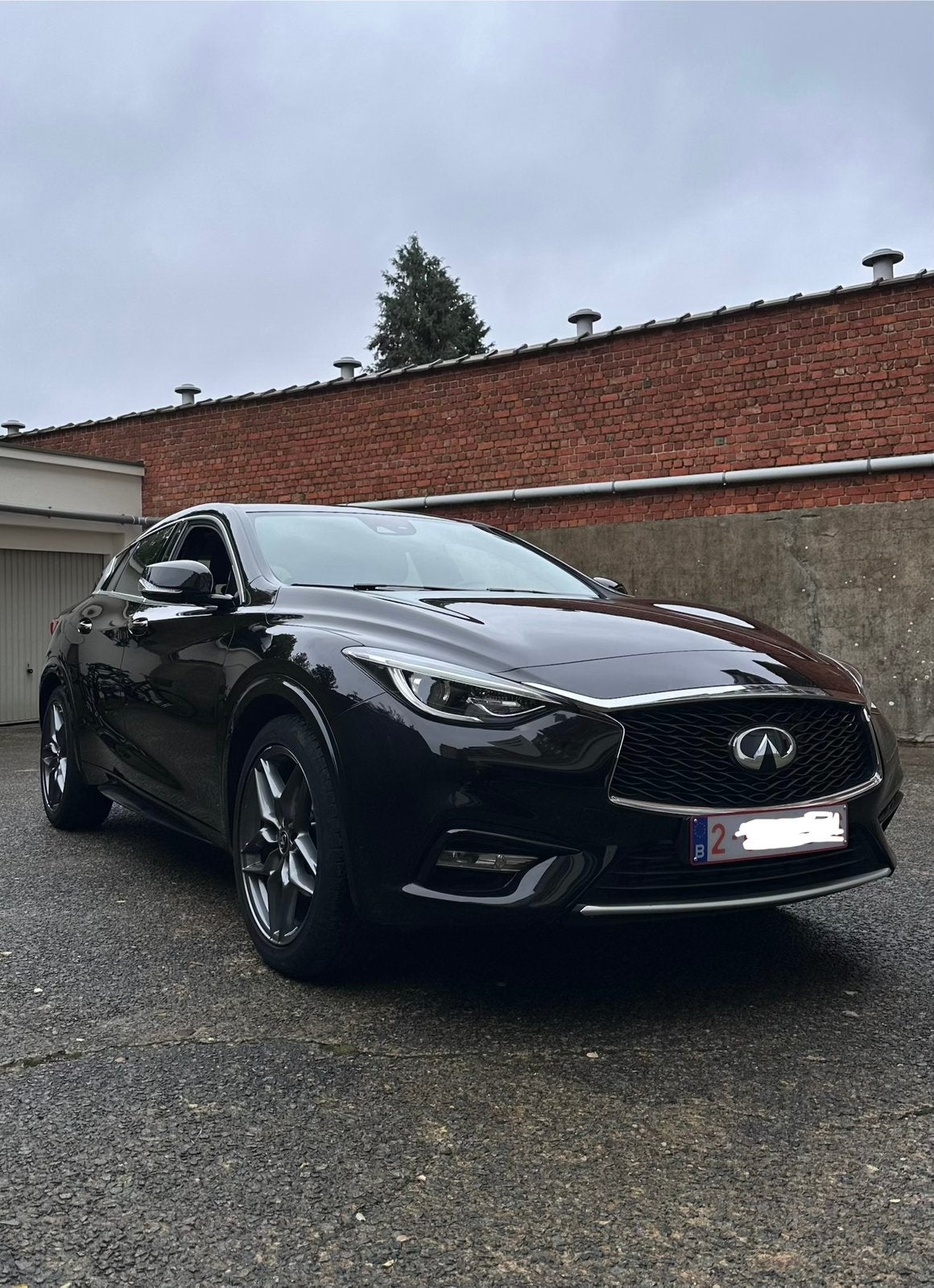 Infiniti Q30 essence 32000km! Mercedes gla type, Auto's, 90 kW, 4 cilinders, 0 kg, Zwart