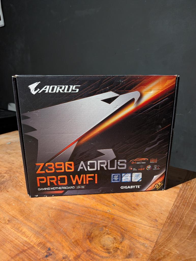 i9 9900k (5ghz) + Gigabyte z390 aorus pro wifi moederbord, 8-core, Intel Core i9, Refurbished, Ophalen of Verzenden