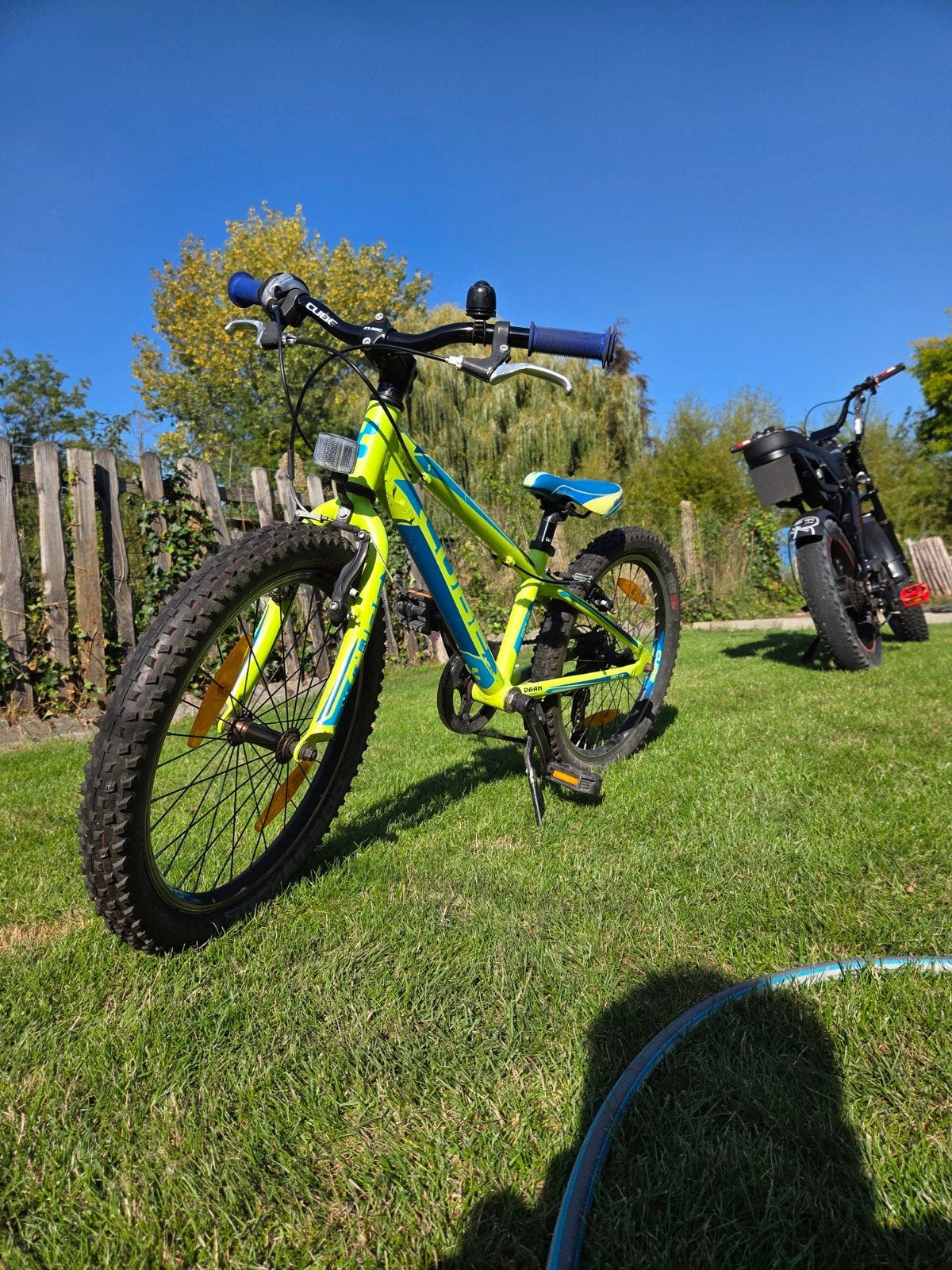 Cube Race 200 Kinderfiets Groen/Blauw – 20 inch, Fietsen en Brommers, 16 tot 20 inch, Ophalen of Verzenden, Zo goed als nieuw