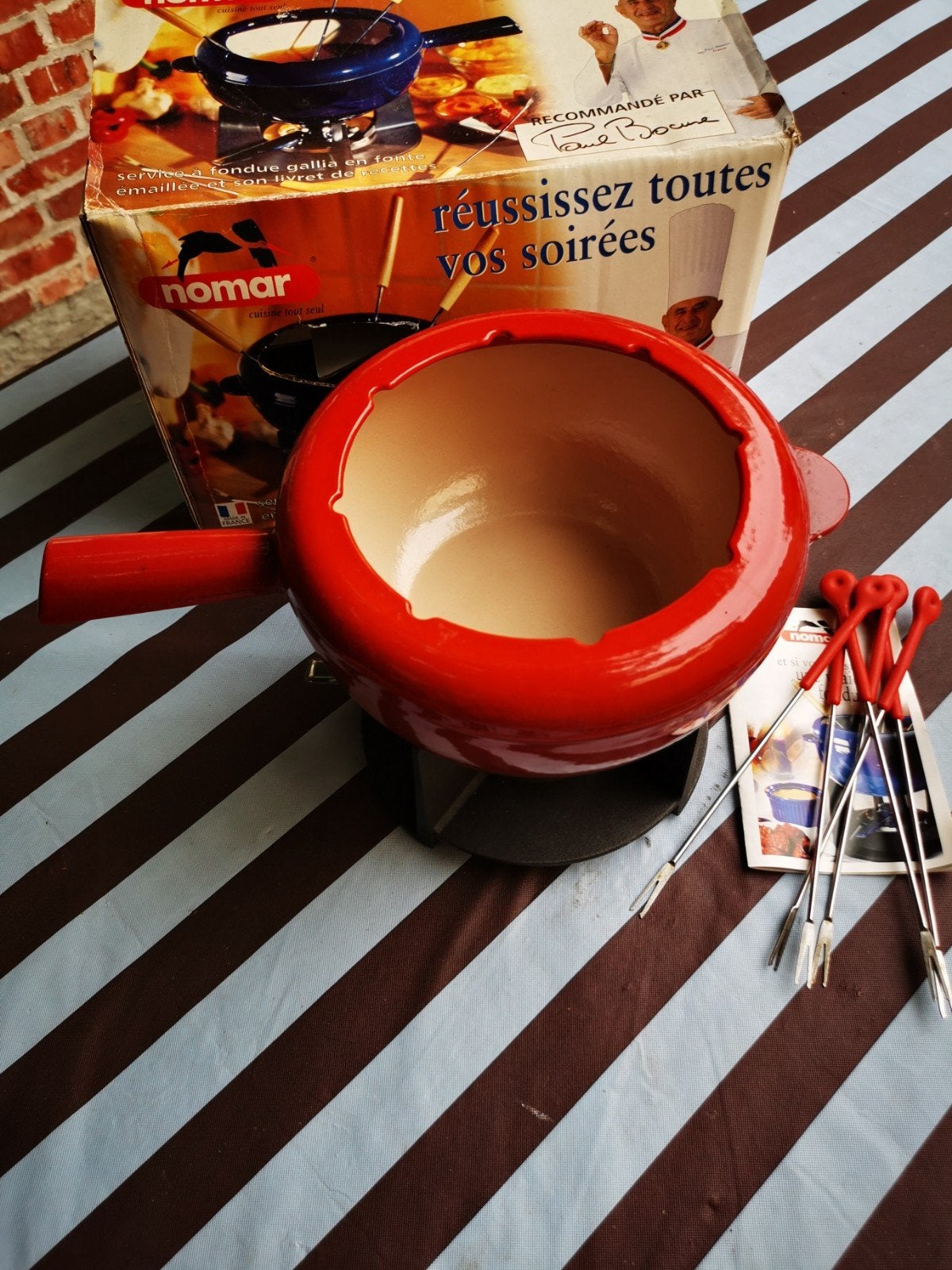 Nomar Staub fondue stel, Enlèvement ou Envoi