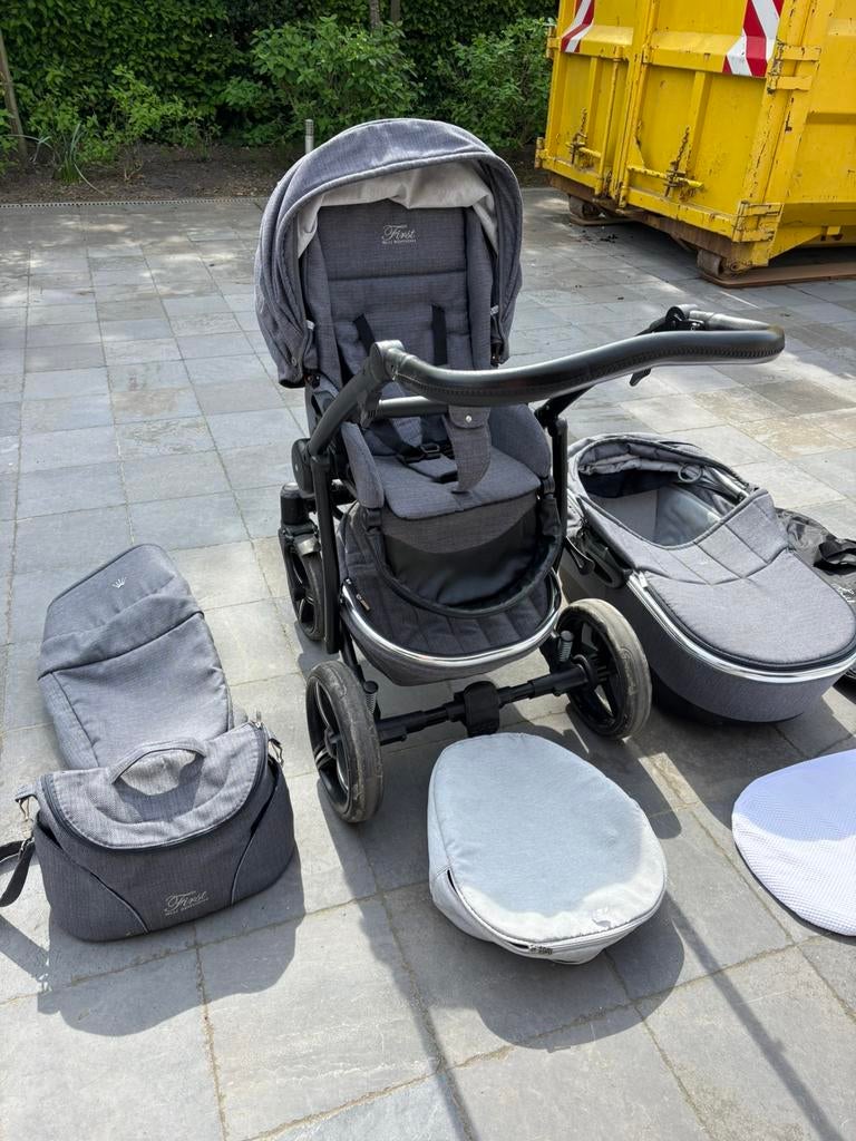 Kinderwagen First compleet + voetenzak, Kinderen en Baby's, Kinderwagens en Combinaties, Gebruikt, Met reiswieg, Ophalen, Kinderwagen