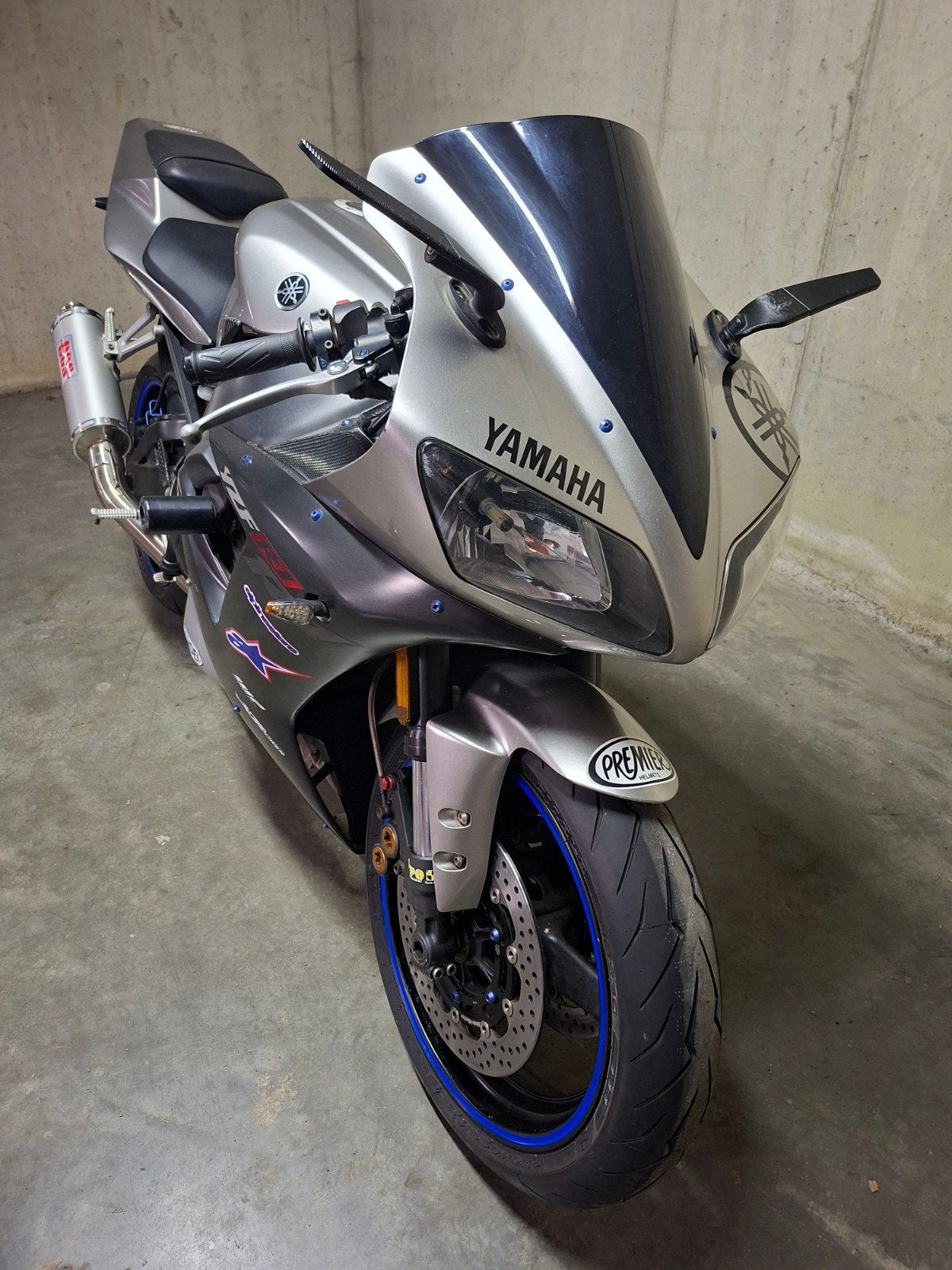 YAMAHA R1 - Deltabox 3 - Nw Tyres !! - Bos Exhaust - Sporty, Motos, Plus de 35 kW, 1000 cm³, Sport, Particulier