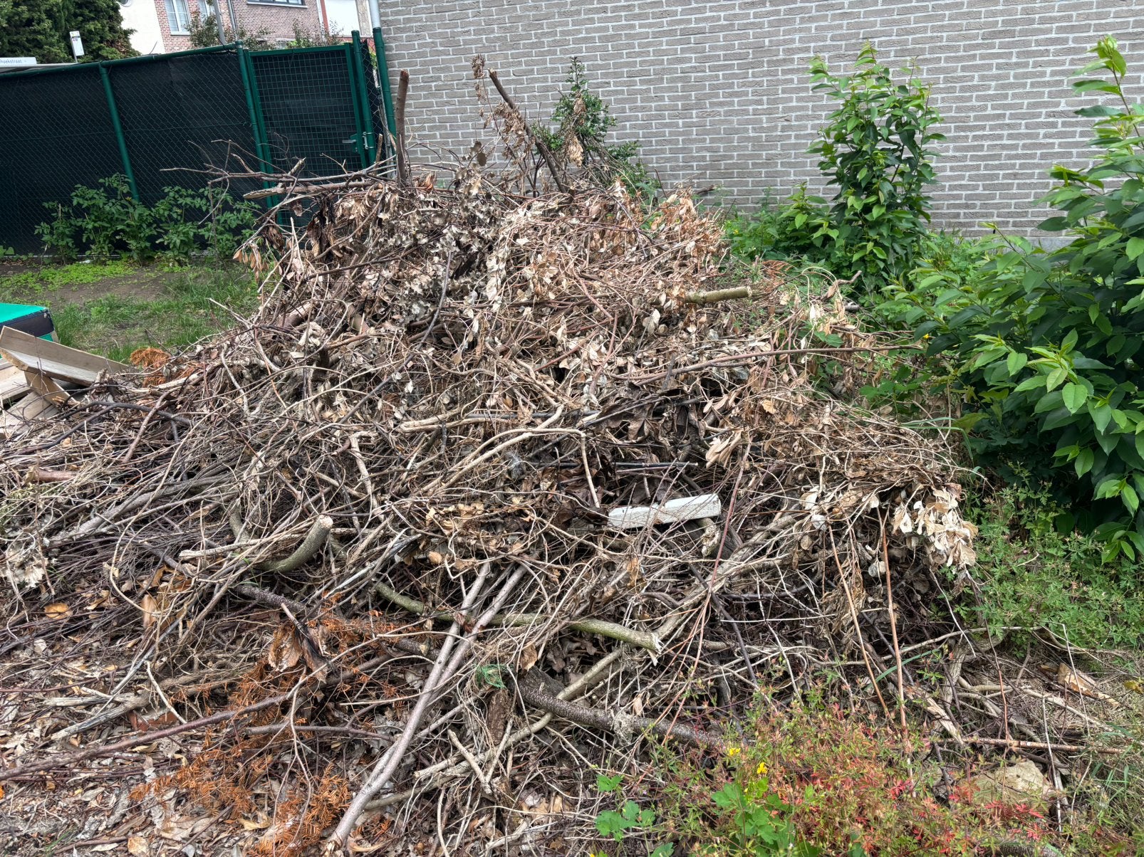 Stapel brandhout, Ophalen