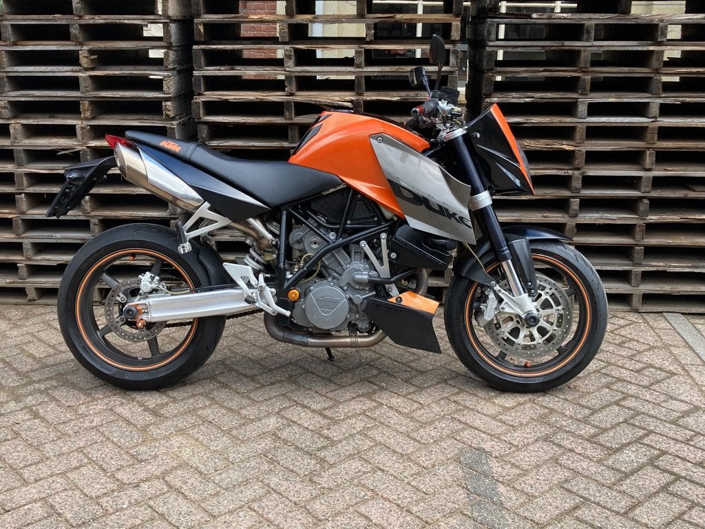 ktm SUPER DUKE 990 LC8 met slechts 21.500 km., 2 cilinders, Occasion, Particulier, Meer dan 35 kW