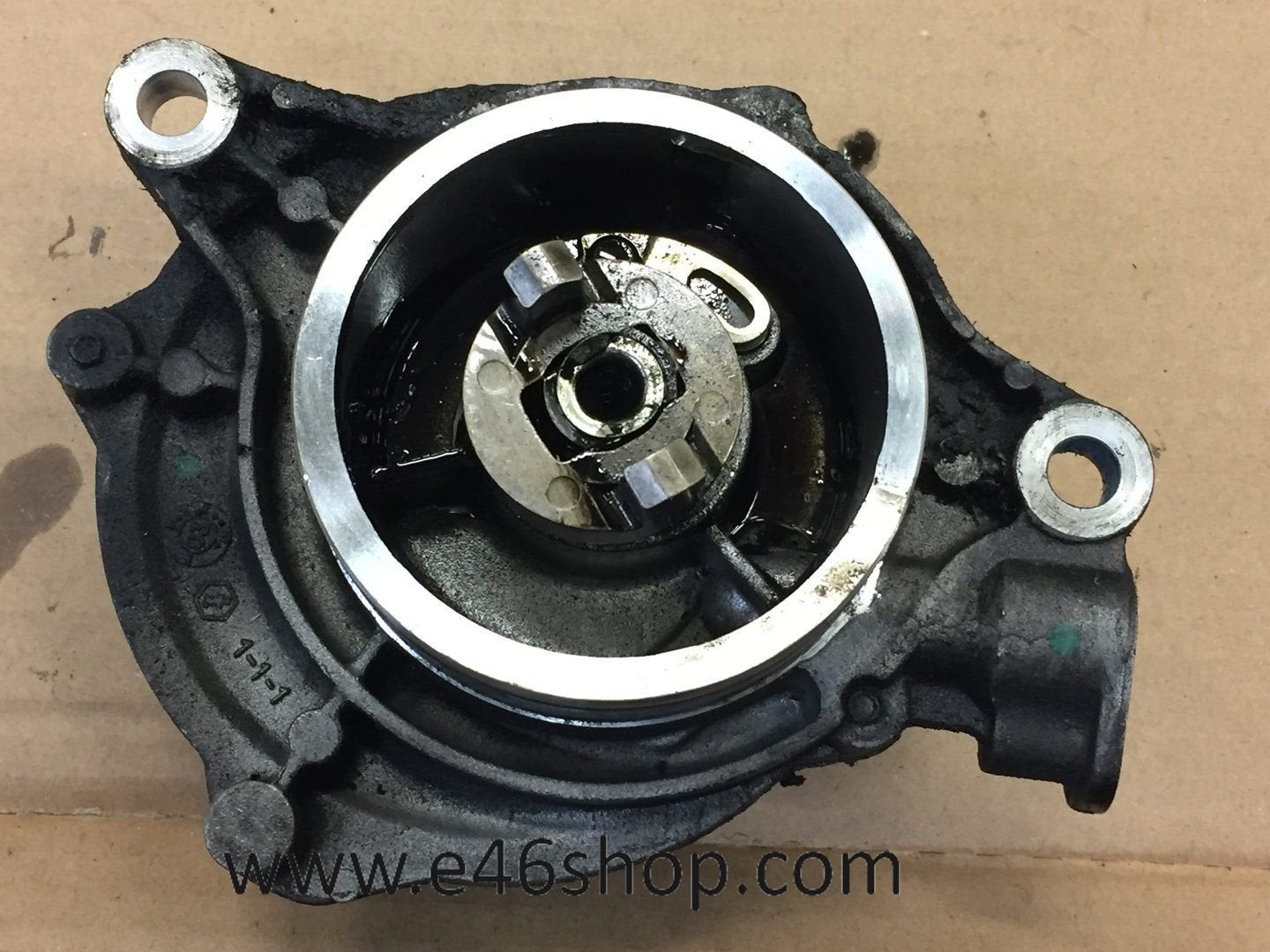 Vacuumpomp BMW E46 E60 E61 E65 X3 X5 oe 11667795142, -, Utilisé, -, Enlèvement ou Envoi