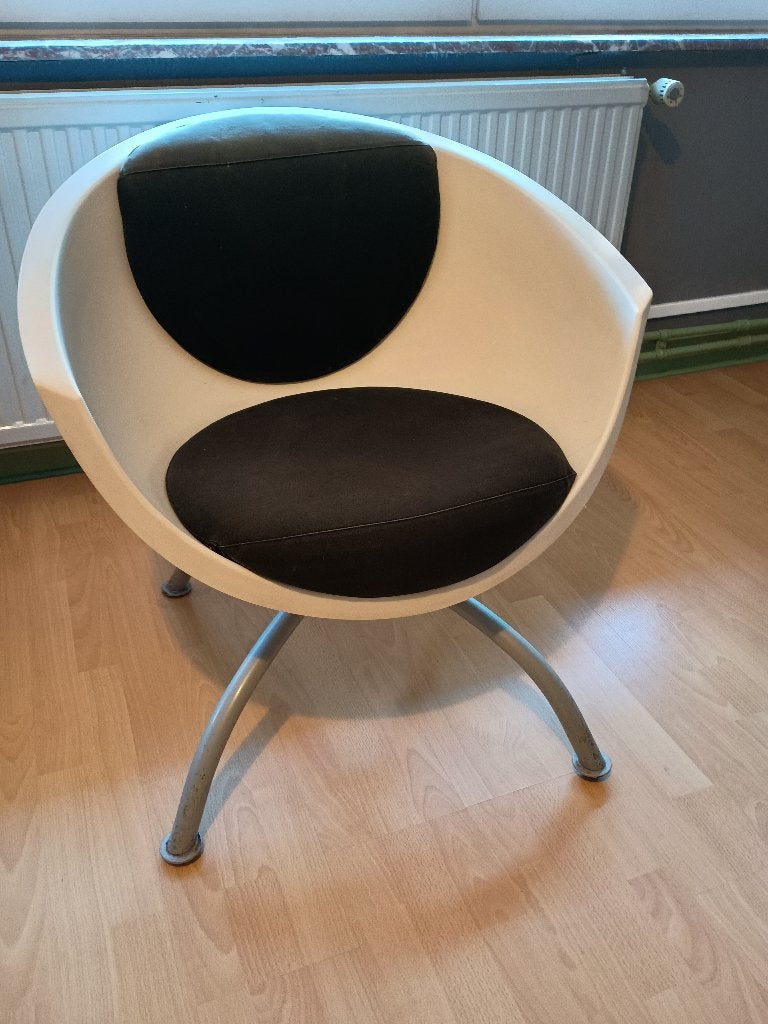 Draaistoel Kuipstoel Wit Zwart, Maison & Meubles, Chaises, Enlèvement, Utilisé, Blanc, Ikea Design