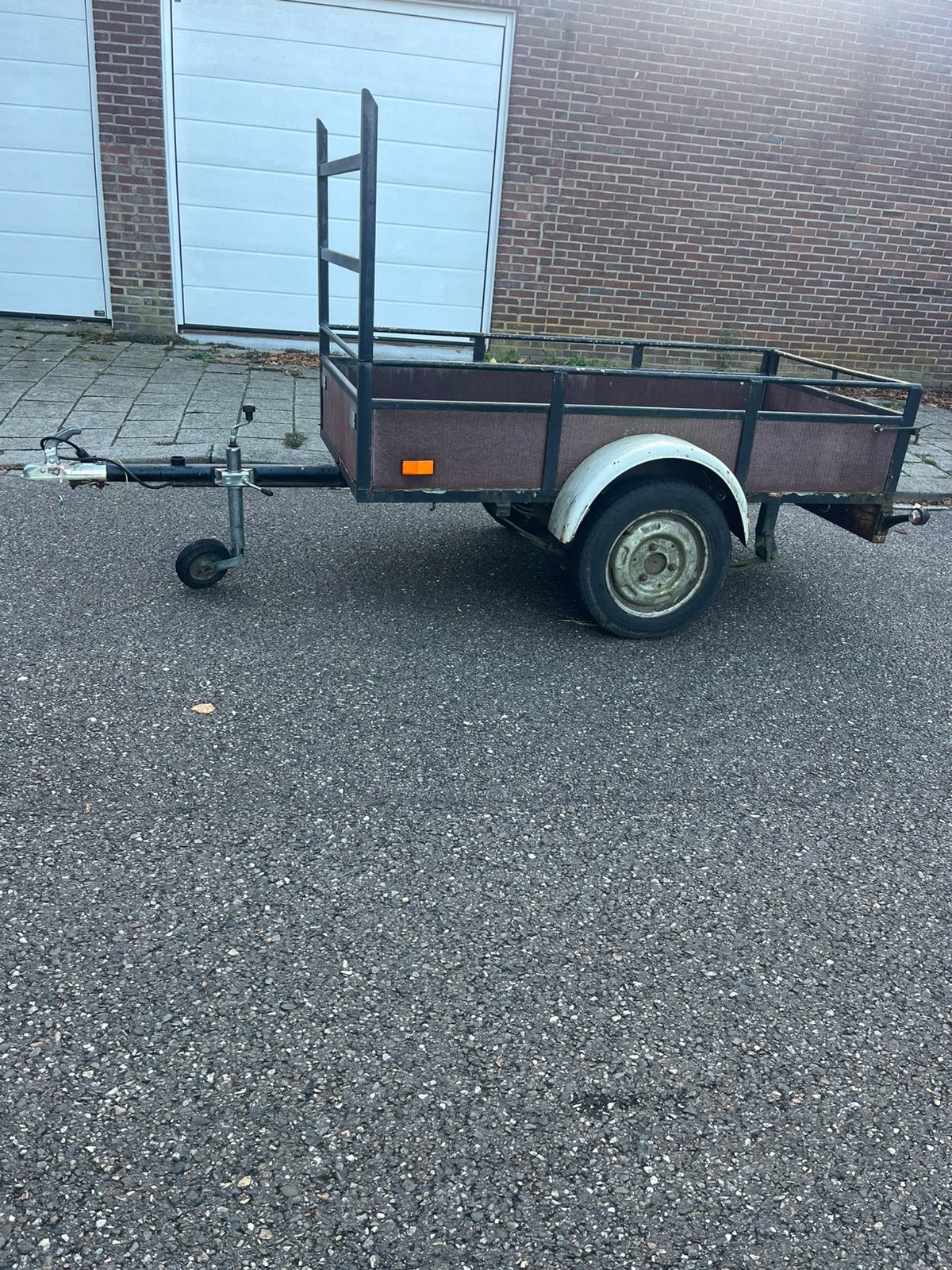 Aanhangwagen, Enlèvement ou Envoi, Comme neuf