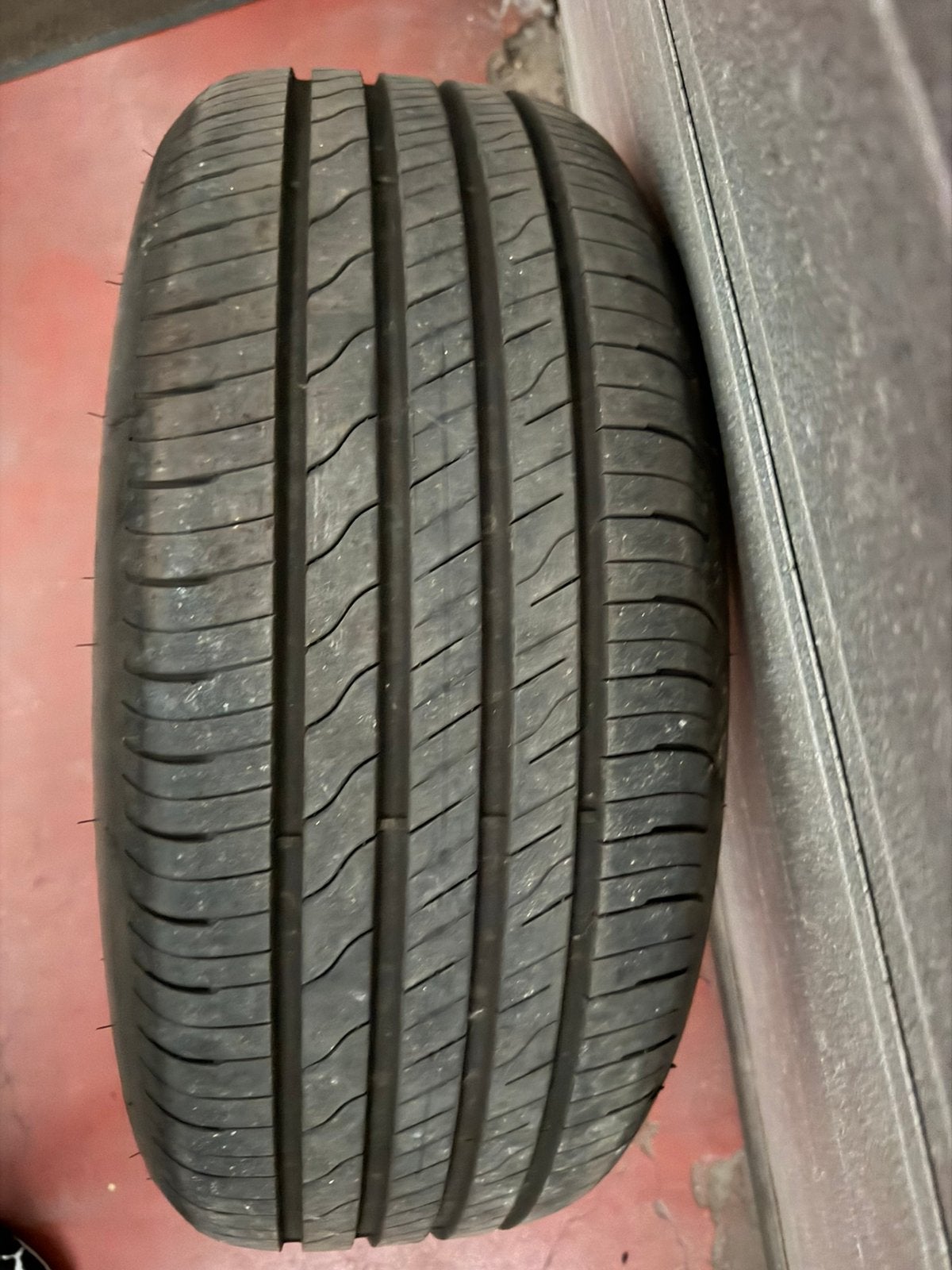 1 x pneu d'été 215/55R17 Goodyear, Enlèvement