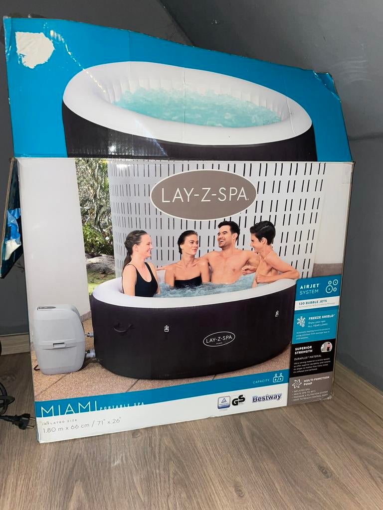 Jacuzzi, Ophalen, Zo goed als nieuw