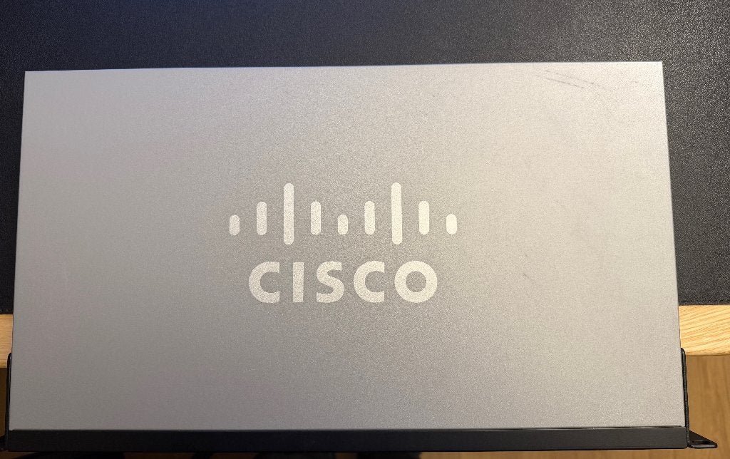 Switch PoE Cisco SG250-26P, Ophalen, Gebruikt