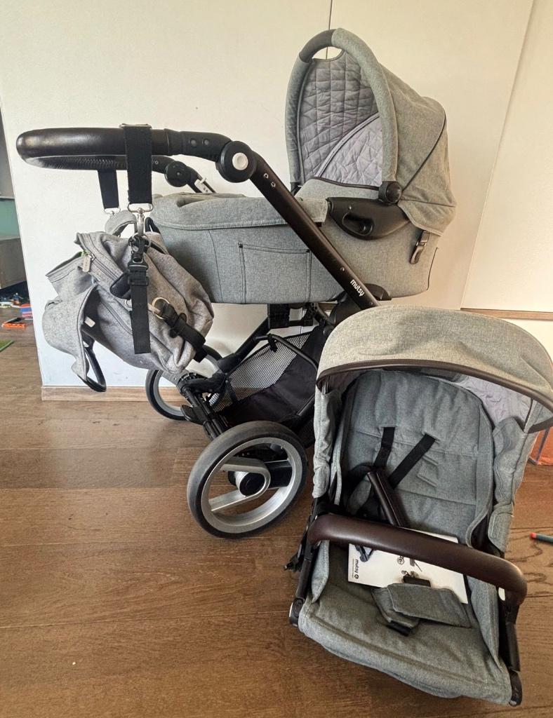 Reiswieg buggy mutsy, Kinderen en Baby's, Kinderwagens en Combinaties, Gebruikt, Combiwagen, Mutsy, Met reiswieg, Verstelbare duwstang