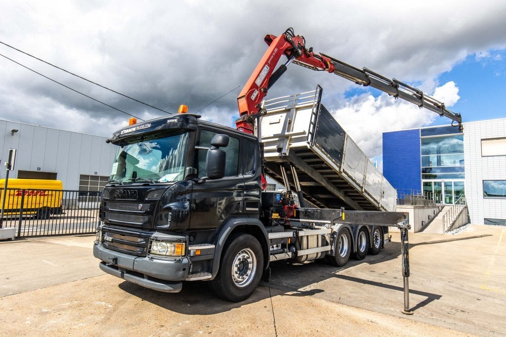 Scania P410 - HMF 2620-K5 (bj 2016), Auto's, Vrachtwagens, Automaat, Euro 6, Scania, Zwart