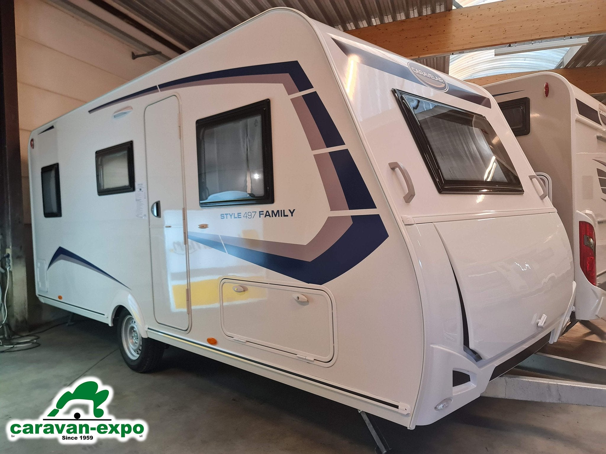 CARAVELAIR ALBA 497 STYLE, Bedrijf, Meer dan 6, 5 tot 6 meter, Caravelair