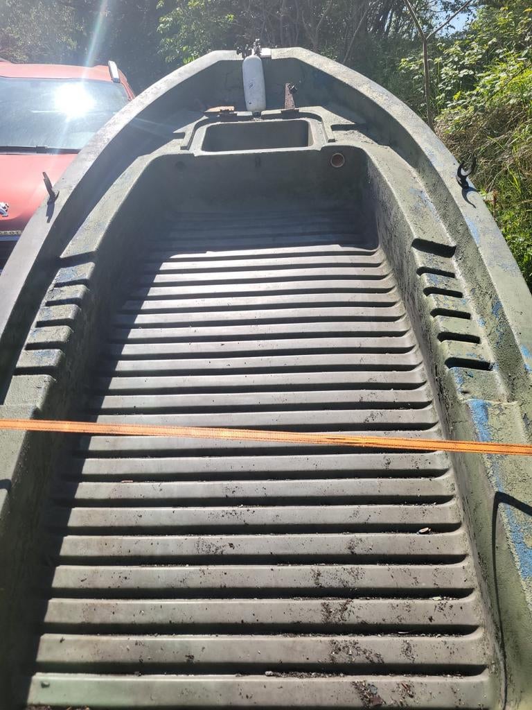 Barque de pêche, Enlèvement