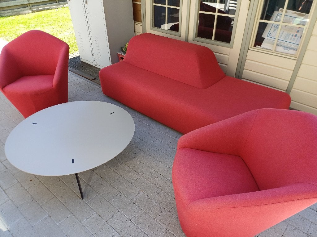 Top Design zithoek Viccarbe!, Kantine of Aula, Ophalen