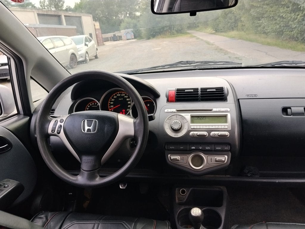 HONDA JAZZ/1400cc BENZNE/AIRCO/GEKEURD/12MA GARANTIE, Auto's, Honda, Zwart, Bedrijf, 5 deurs, Zilver of Grijs
