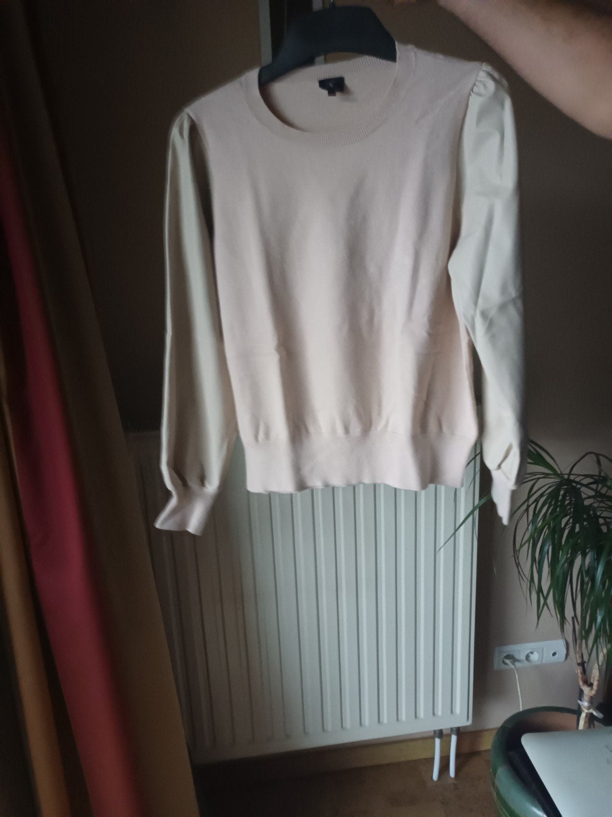 nouveau pull léger à la mode « K DESIGN » e, Enlèvement ou Envoi, Taille 42/44 (L), Beige