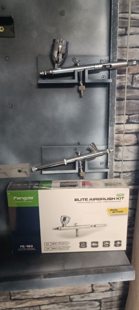 Airbrush pistolen (5 stuks) met extra materiaal, Ophalen, Zo goed als nieuw, Airbrush en Accessoires