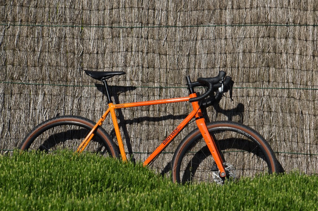 Nieuwe stalen gravelbike Brother Mehteh met garantie, Vélos & Vélomoteurs, Vélos | Vélos de course, Neuf, Autres marques, 10 à 15 vitesses