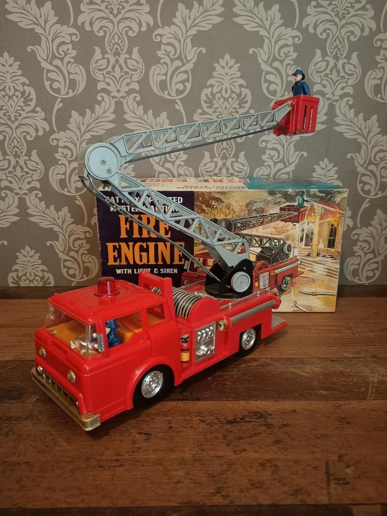 Ford C-850 /Brandweer wagen/ Fire Truck/ Batterij/ 1961, Antiek en Kunst, Verzenden
