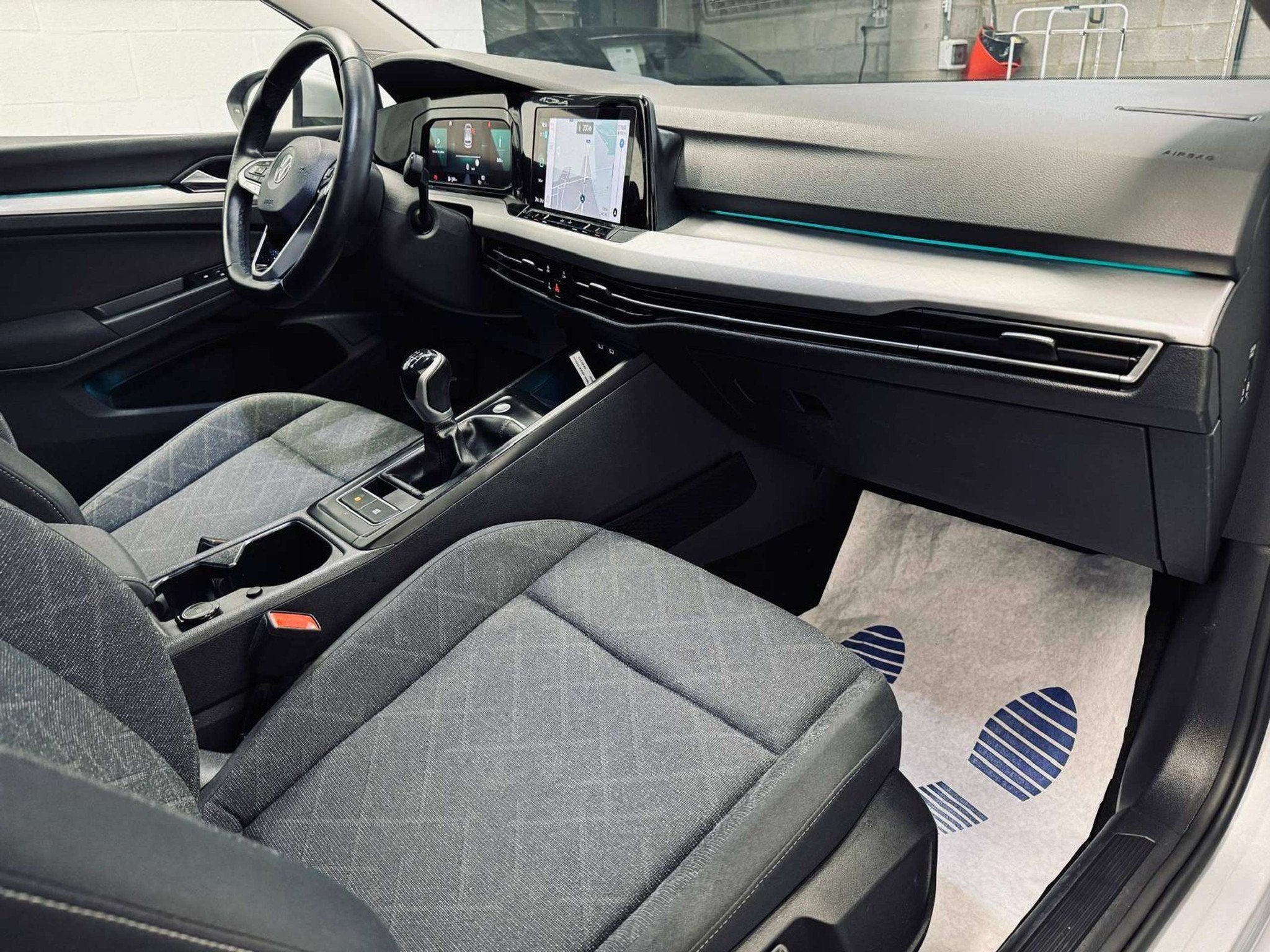 Volkswagen Golf Golf 8 1.0 essence, Carplay, clim, garantie, Autos, Volkswagen, Argent ou Gris, Achat, Euro 6, Entreprise