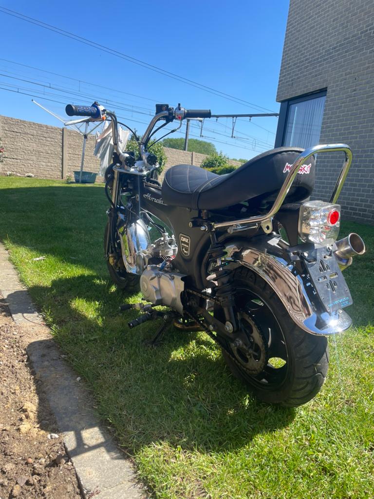 Honda dax a klasse met papieren, Fietsen en Brommers, Ophalen, Honda, Zo goed als nieuw