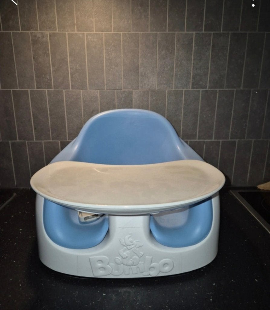Bumboseat stoelverhoger met tafeltje, Kinderen en Baby's, Ophalen, Zo goed als nieuw, Overige typen, Afneembaar eetblad