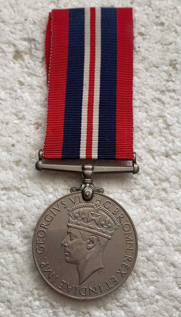 Medaille, Groot-Brittannië War medal 1939-45, WO2, ZG, Verzamelen, Ophalen of Verzenden, Landmacht, Lintje, Medaille of Wings