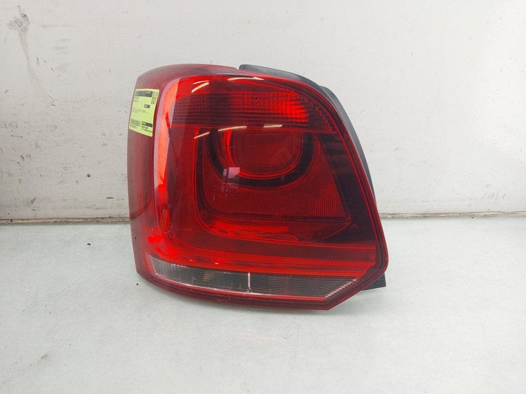FEU ARRIÈRE GAUCHE Volkswagen Polo V (6R) (01-2009/05-2022), Volkswagen, Volkswagen AG, Utilisé, Kundenbetreuung@volkswagen.de