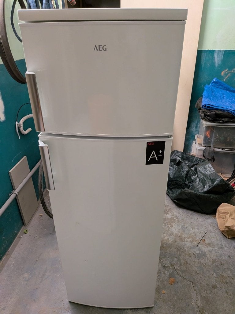 AEG RDB 72721 AW Koelkast, Elektronische apparatuur, Koelkasten en IJskasten, Ophalen, Gebruikt, 200 liter of meer, 140 tot 160 cm