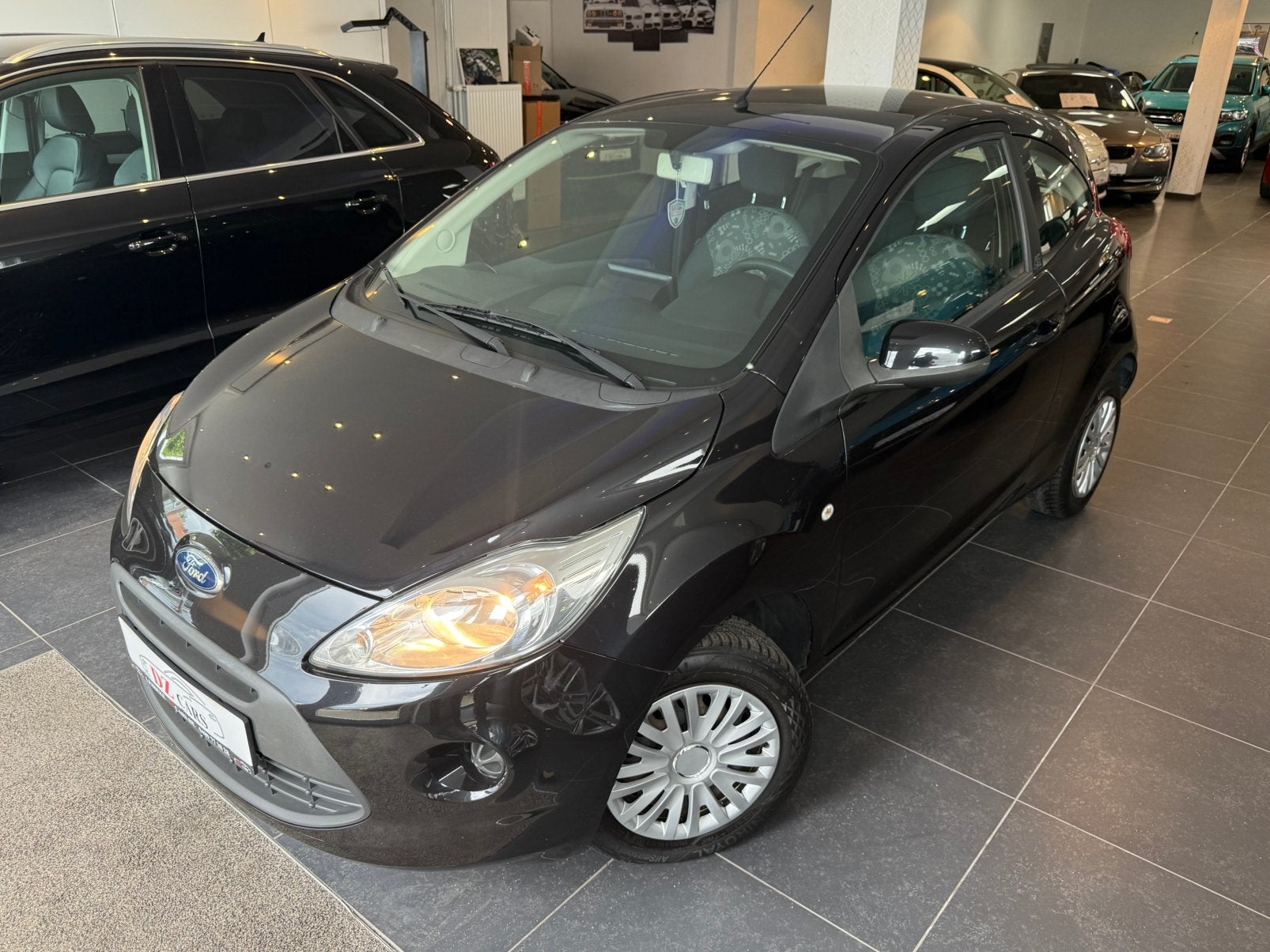 FORD KA 1.2I 69PK |APPLE CARPLAY | BLUETOOTH | RADIO |, Auto's, Voorwielaandrijving, 4 zetels, Stof, Zwart