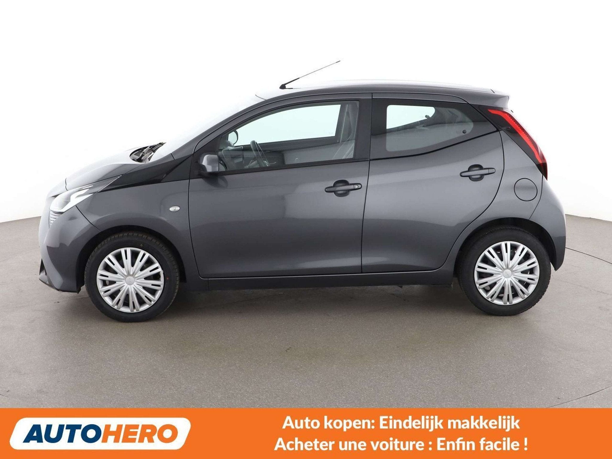 Toyota Aygo 1.0 VVT-i X-Play (bj 2022), Auto's, Toyota, Voorwielaandrijving, 4 zetels, Stof, Gebruikt