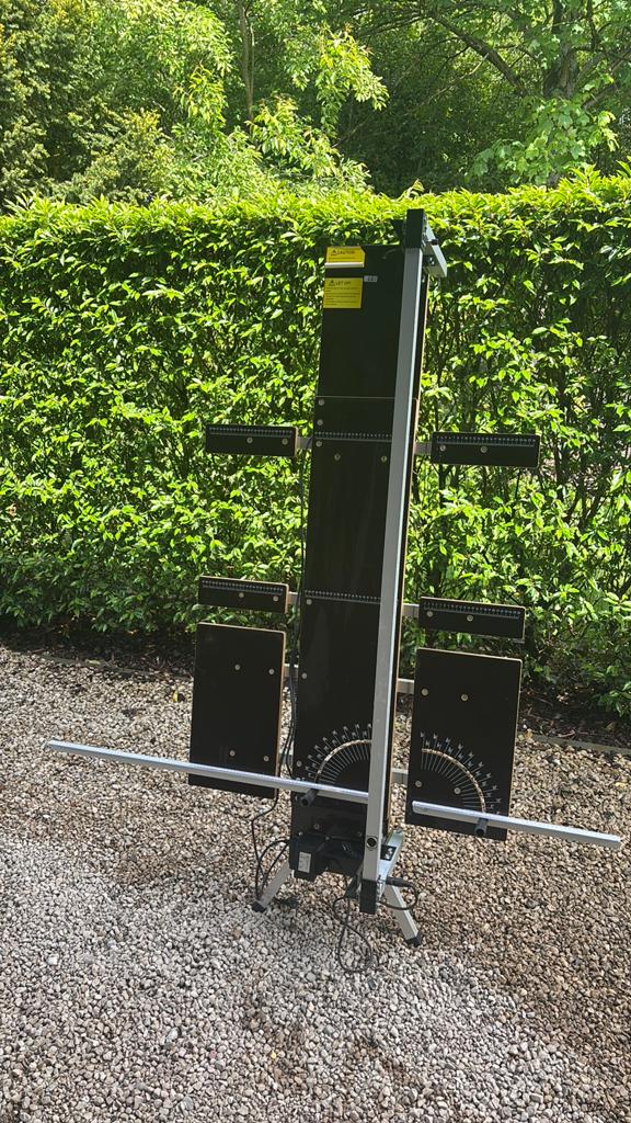 Isolatie snijder 200w, Doe-het-zelf en Bouw, Ophalen, Zo goed als nieuw
