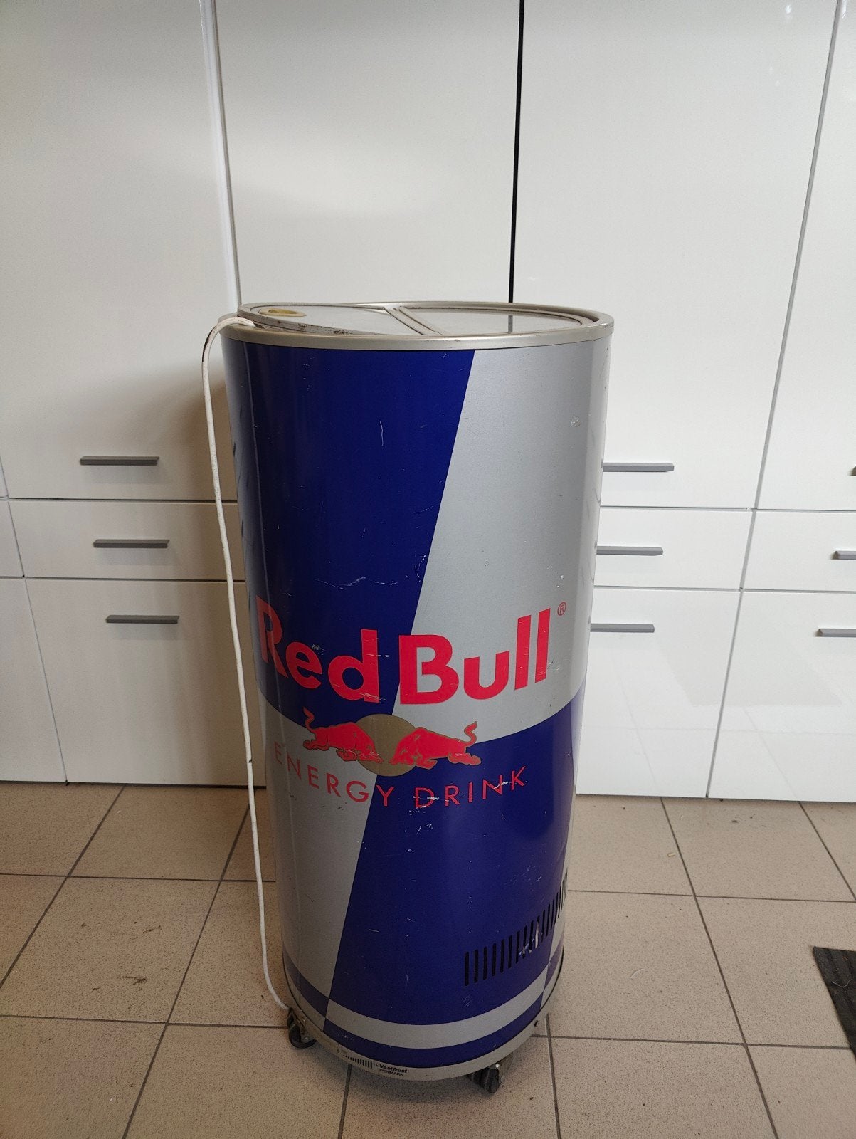 Red Bull frigo, Ophalen, Gebruikt, Metaal, 75 – 100